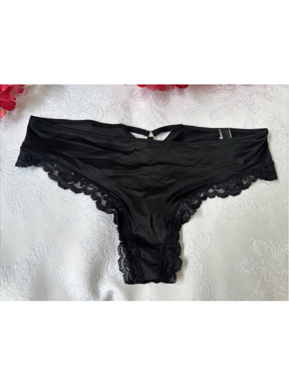 VICTORIA'S SECRET S SILKY BLACK CUT OUT O RING CHARM BACK THONG PANTIES NWT